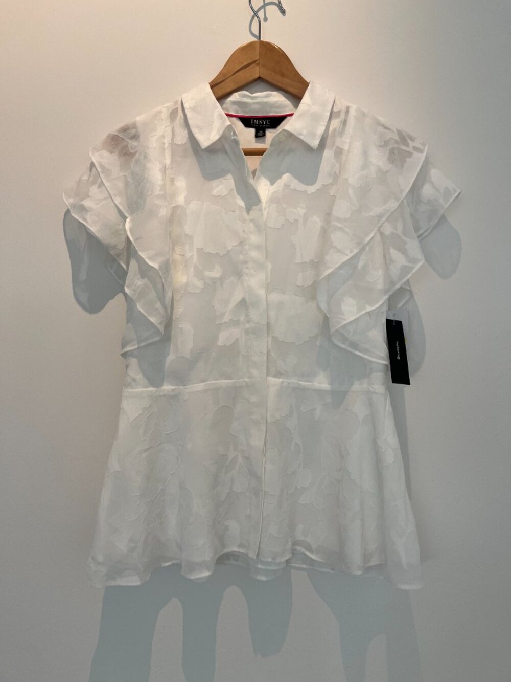 IMNYC Isaac Mizrahi White Hidden Button Front Flutter Sleeve Floral Blouse 10